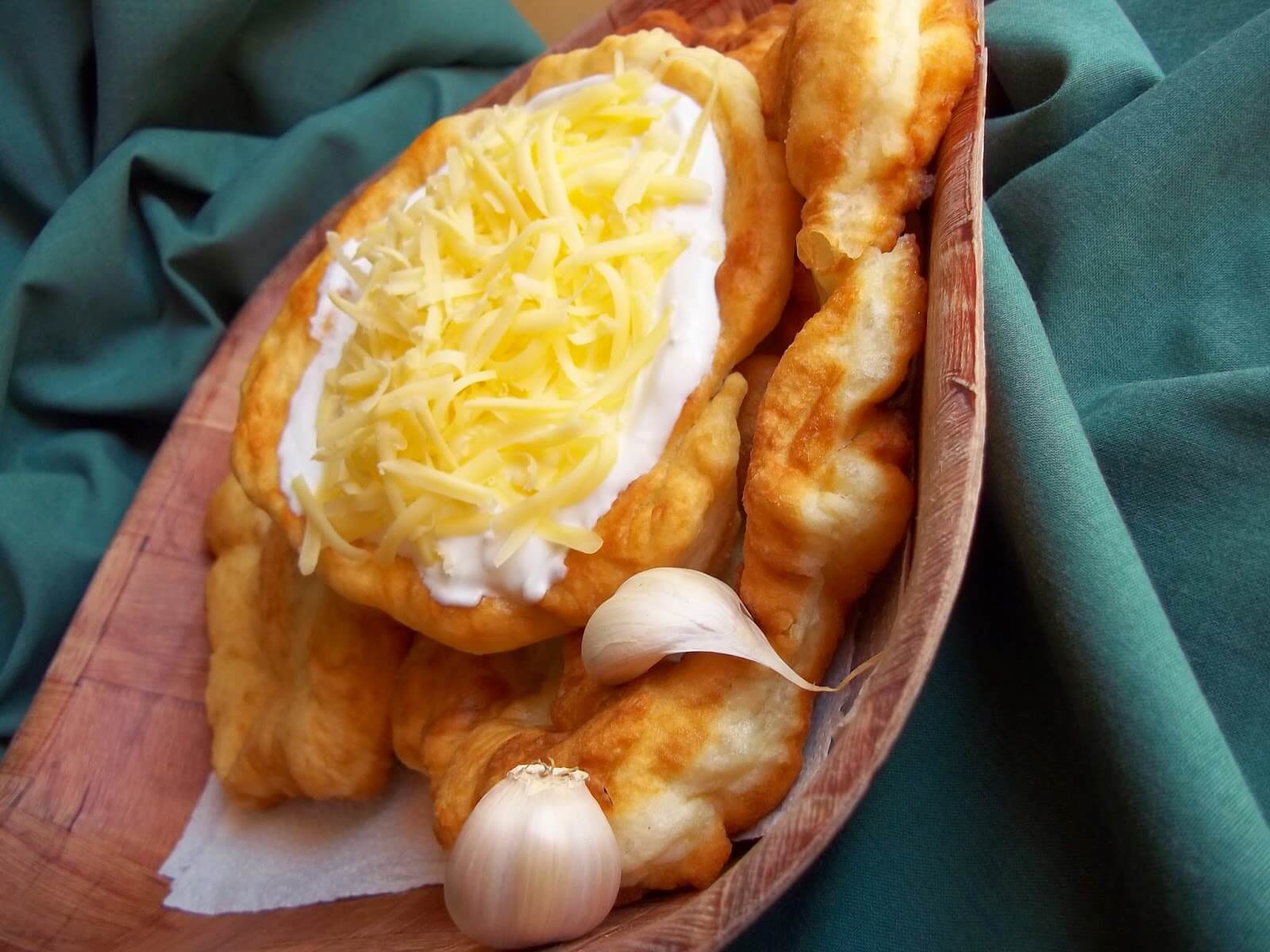 Kefíres lángos elkészítésének 1. lépése