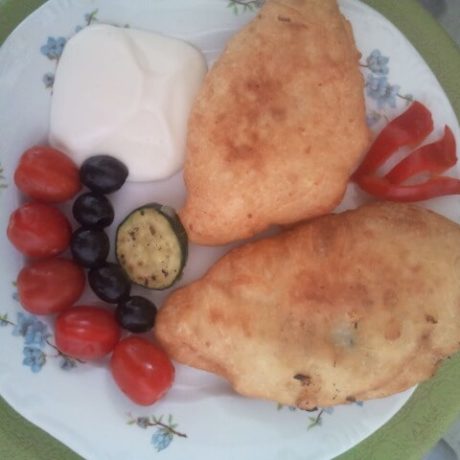 Vegán (tej-, tojás- és húsmentes) töltött lángos (kb. 12 db)