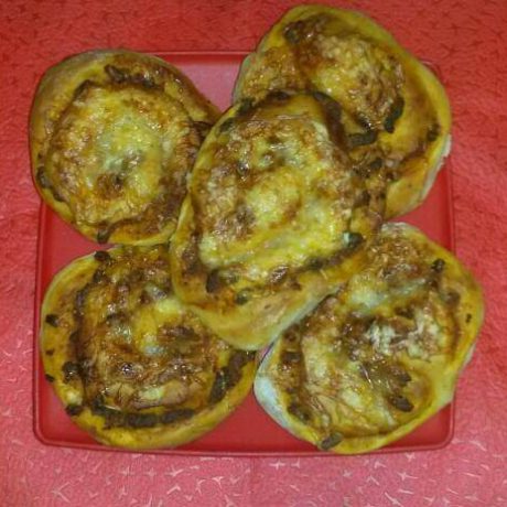 Bolognai pizza tekercs