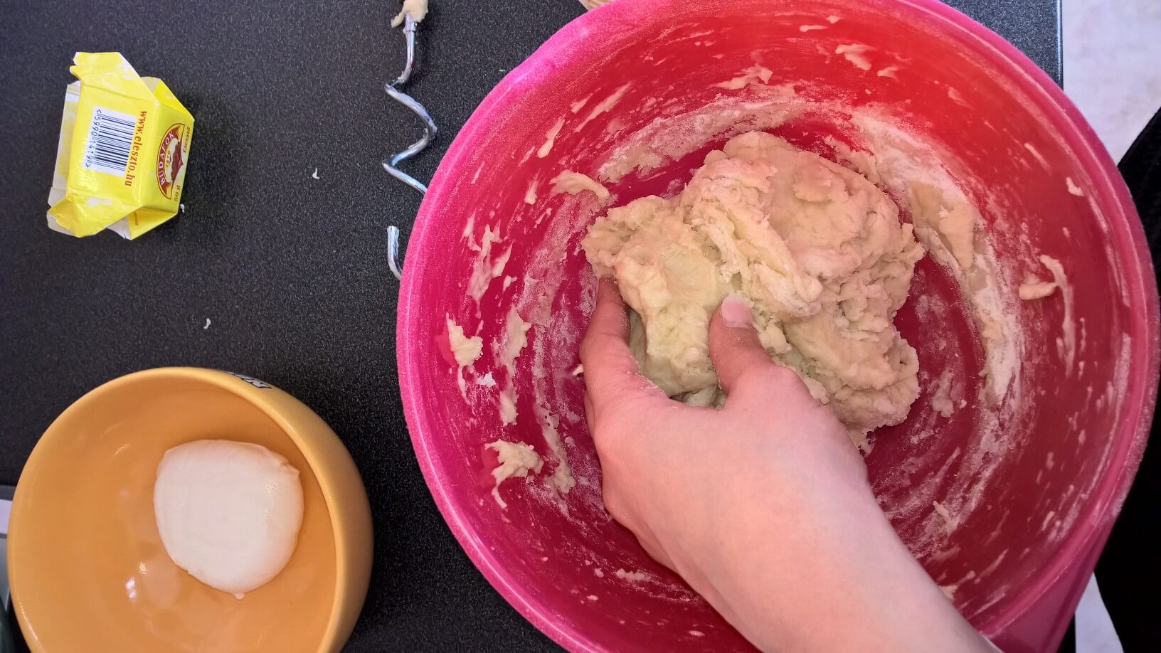 Spenótos mozzarellás csiga elkészítésének 11. lépése