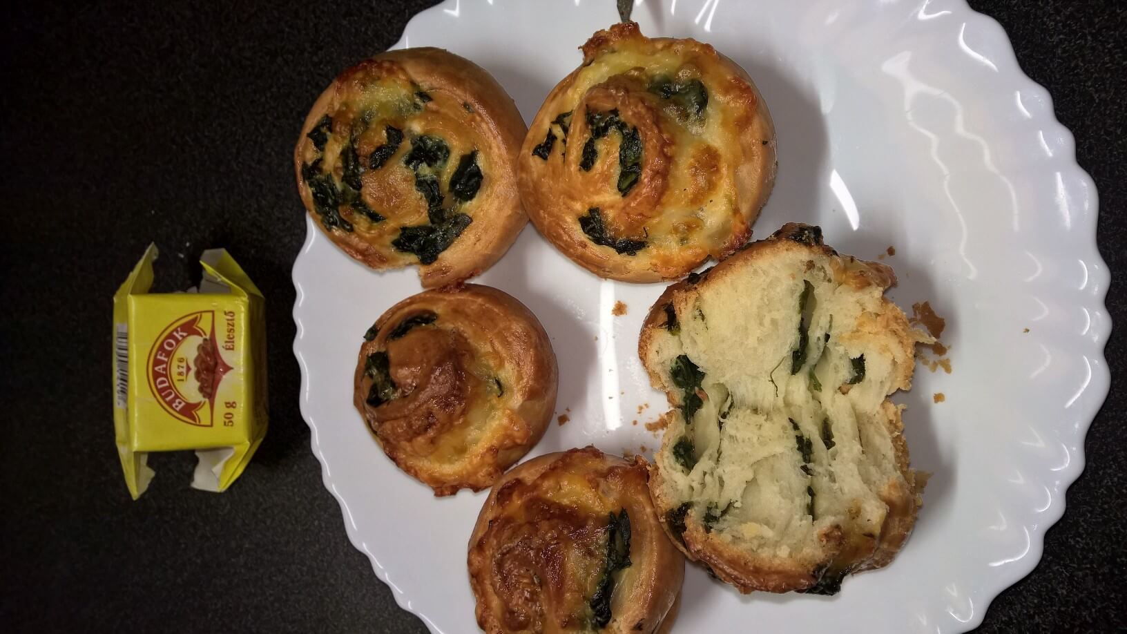 Spenótos mozzarellás csiga elkészítésének 24. lépése