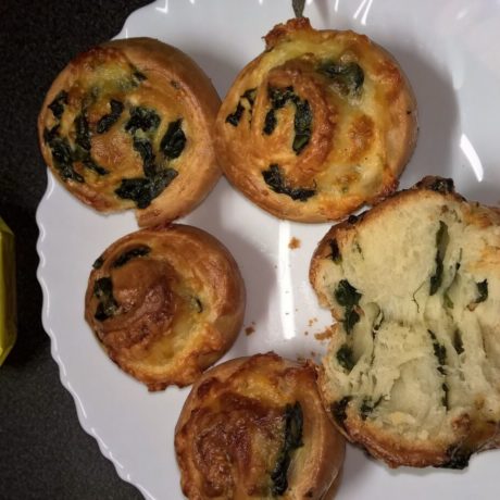 Spenótos mozzarellás csiga