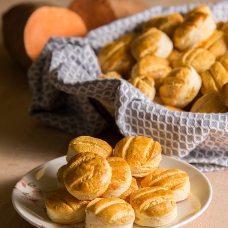 Gluténmentes édesburgonyás pogácsa