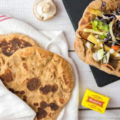 Teljes kiőrlésű naan kenyér
